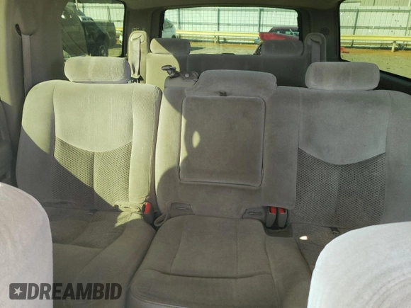 2005 Chevrolet Suburban LT with VIN 3GNEC16Z75G241623, listed as a Copart auction lot 77765474 with 200,659 mi miles and Salvage Title. Bid and sale history available at carsss.com. Image 10.