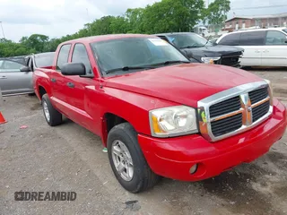 2007 Dodge Dakota SLT with VIN 1D7HE48K17S103188, listed as a IAAI auction lot 42187066 with 113,061 mi miles and . Bid and sale history available at carsss.com. Image 1.