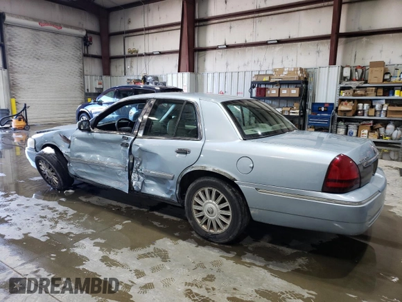 2010 Mercury Grand Marquis LS z VIN 2MEBM7FV4AX626029, wystawiony jako Copart lot #45217975 z przebiegiem 253 507 mil mil oraz Szkody całkowita. Historia ofert i sprzedaży dostępna na DreamBid. Obrazek 2.