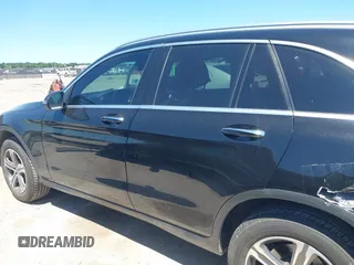 2018 Mercedes-Benz GLC 300 с VIN WDC0G4JB5JV021220, выставлен на аукционе IAAI как лот 42272012 с пробегом 79 692 миль миль и . История ставок и продаж доступна на DreamBid. Изображение 14.