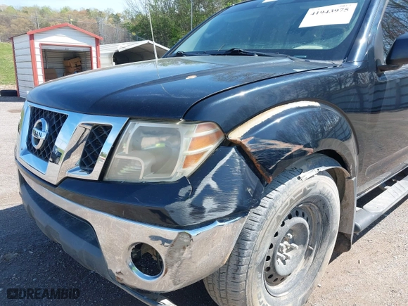 2011 Nissan Frontier PRO-4X with VIN 1N6AD0EV5BC444180, listed as a IAAI auction lot 41943975 with 73,435 mi miles. Bid and sale history available at carsss.com. Image 6.
