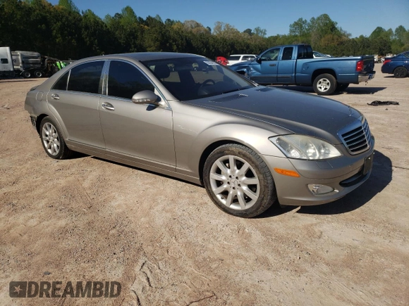 2007 Mercedes-Benz S 550 with VIN WDDNG71X07A053622, listed as a Copart auction lot 53254235 with 147,010 mi miles and Salvage Title. Bid and sale history available at DreamBid. Image 4.