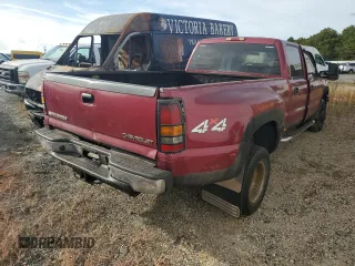 2005 Chevrolet Silverado 3500 DRW LT with VIN 1GCJK33285F867826, listed as a Copart auction lot 71030754 with 291,338 mi miles and Salvage Title. Bid and sale history available at carsss.com. Image 3.
