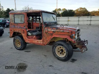 1979 Toyota Land Cruiser z VIN FJ40301186, wystawiony jako Copart lot #81364664 z przebiegiem 9 490 mil mil oraz Czysty tytuł • Clean title. Historia ofert i sprzedaży dostępna na DreamBid. Obrazek 4.