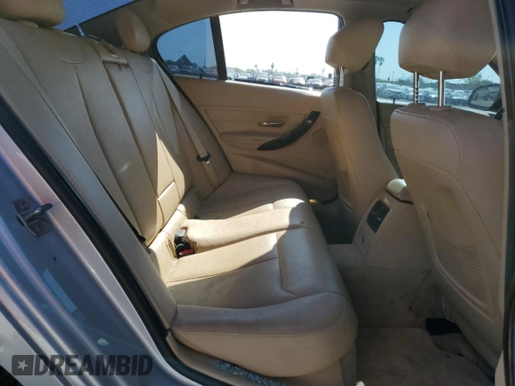 2015 BMW 3 Series 328i с VIN WBA3A5G57FNS87497, выставлен на аукционе Copart как лот 51650655 с пробегом 94 035 миль миль и Чистый • Clean title. История ставок и продаж доступна на DreamBid. Изображение 10.