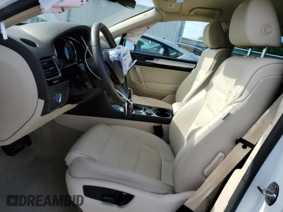 2017 Volkswagen Touareg Sport with VIN WVGEF7BP0HD006792, listed as a Copart auction lot 47895813 with 52,432 mi miles and . Bid and sale history available at DreamBid. Image 7.