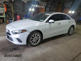 2019 Mercedes-Benz A 220 z VIN WDD3G4FBXKW028712, wystawiony jako Copart lot #59023105 z przebiegiem 95 881 mil mil oraz Szkoda całkowita • Salvage title. Historia ofert i sprzedaży dostępna na DreamBid. Obrazek 1.