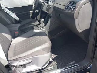 2024 Volkswagen Tiguan SE R-Line Black с VIN 3VV8B7AX0RM112035, выставлен на аукционе IAAI как лот 41978774 с пробегом 7 658 миль миль и . История ставок и продаж доступна на DreamBid. Изображение 5.