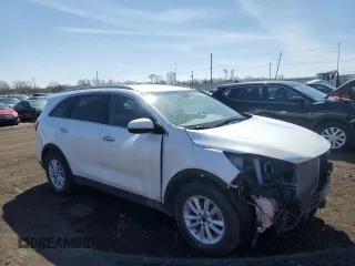 2020 Kia Sorento LX with VIN 5XYPGDA38LG646976, listed as a Copart auction lot 49665045 with 153,502 mi miles and Salvage Title. Bid and sale history available at carsss.com. Image 4.