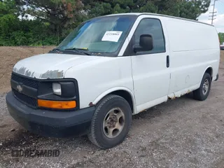 2005 Chevrolet Express Cargo with VIN 1GCFG15X951101878, listed as a IAAI auction lot 42218005 with 374,603 mi miles and . Bid and sale history available at DreamBid. Image 2.