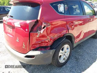 2015 Toyota RAV4 LE с VIN JTMBFREV4FJ027432, выставлен на аукционе IAAI как лот 42373202 с пробегом 76 954 миль миль и . История ставок и продаж доступна на DreamBid. Изображение 6.