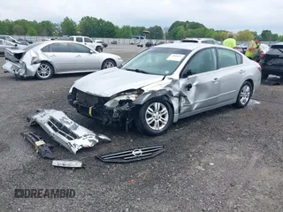 2010 Nissan Altima S z VIN 1N4AL2AP3AN491564, wystawiony jako IAAI lot #42096945 z przebiegiem 205 065 mil mil oraz . Historia ofert i sprzedaży dostępna na DreamBid. Obrazek 2.