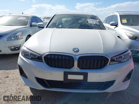 2023 BMW 3 Series 330e xDrive with VIN 3MW39FS0XP8D03304, listed as a IAAI auction lot 41358861 with 33,899 mi miles. Bid and sale history available at carsss.com. Image 13.