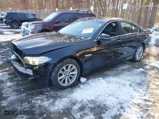 2016 BMW 5 Series 528i xDrive with VIN WBA5A7C59GG642105, listed as a IAAI auction lot 41319110 with 122,892 mi miles. Bid and sale history available at carsss.com. Image 17.