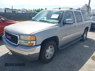 2006 GMC Yukon XL SLT with VIN 1GKEC16Z86J176813, listed as a IAAI auction lot 42018048 with 218,519 mi miles. Bid and sale history available at carsss.com. Image 2.