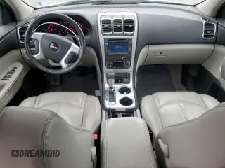 2010 GMC Acadia SLT1 z VIN 1GKLVMED8AJ135437, wystawiony jako Copart lot #59010535 z przebiegiem 101 589 mil mil oraz Tytuł czysty. Historia ofert i sprzedaży dostępna na DreamBid. Obrazek 8.
