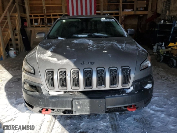 2018 Jeep Cherokee Trailhawk with VIN 1C4PJMBX7JD525385, listed as a Copart auction lot 46084225 with 75,259 mi miles and Salvage Title. Bid and sale history available at carsss.com. Image 5.