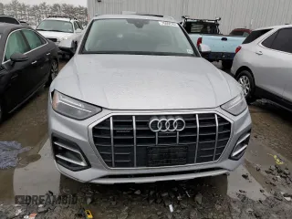 2021 Audi Q5 Premium Plus with VIN WA1BAAFY5M2098004, listed as a Copart auction lot 70068762 with 10,336 mi miles. Bid and sale history available at carsss.com. Image 5.