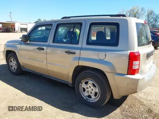 2009 Jeep Patriot Sport z VIN 1J4FT28A49D155628, wystawiony jako IAAI lot #41869474 z przebiegiem 103 082 mil mil oraz . Historia ofert i sprzedaży dostępna na DreamBid. Obrazek 3.