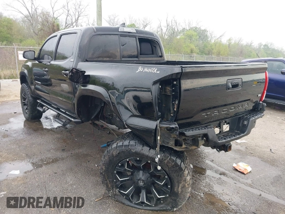 2017 Toyota Tacoma SR5 with VIN 5TFCZ5AN6HX076769, listed as a IAAI auction lot 41889869 with 208,894 mi miles. Bid and sale history available at carsss.com. Image 3.