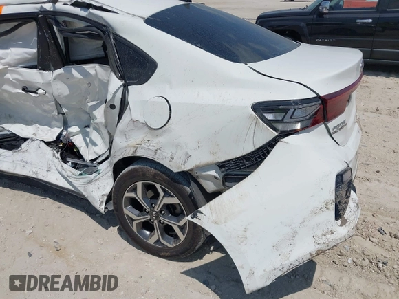 2019 Kia Forte LXS with VIN 3KPF24AD0KE128679, listed as a IAAI auction lot 39235456 with 1 mi miles. Bid and sale history available at carsss.com. Image 16.
