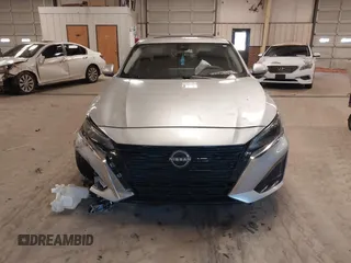 2023 Nissan Altima SL with VIN 1N4BL4EV1PN360859, listed as a IAAI auction lot 41320788 with 40,383 mi miles and . Bid and sale history available at DreamBid. Image 12.