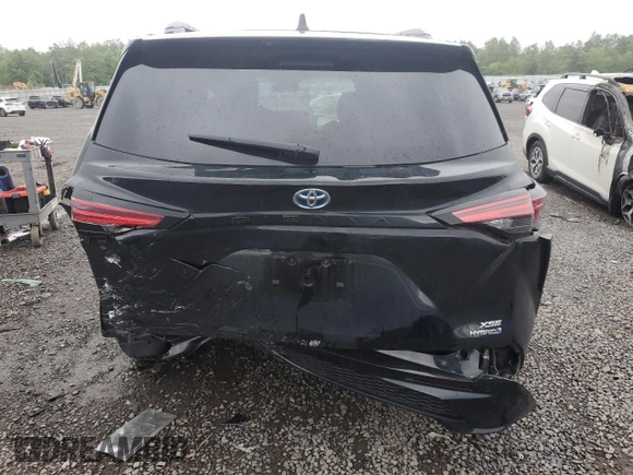 2024 Toyota Sienna XSE z VIN 5TDDRKEC3RS218854, wystawiony jako Copart lot #57658695 z przebiegiem 8 771 mil mil oraz Szkoda całkowita • Salvage title. Historia ofert i sprzedaży dostępna na DreamBid. Obrazek 6.