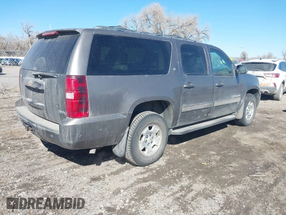 2011 Chevrolet Suburban LT with VIN 1GNSKJE34BR335361, listed as a IAAI auction lot 41736341 with 170,422 mi miles. Bid and sale history available at carsss.com. Image 4.