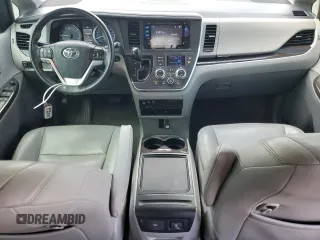 2017 Toyota Sienna XLE Auto Access Seat with VIN 5TDYZ3DC9HS820214, listed as a Copart auction lot 65401205 with 172,084 mi miles and Salvage title. Bid and sale history available at DreamBid. Image 8.