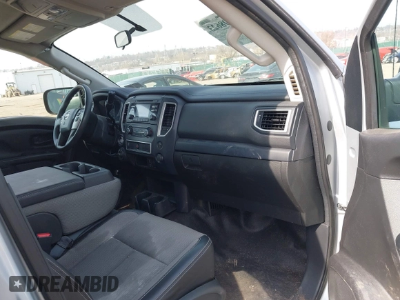 2017 Nissan Titan SV z VIN 1N6AA1EJ0HN559519, wystawiony jako IAAI lot #41798623 z przebiegiem 116 292 mil mil oraz . Historia ofert i sprzedaży dostępna na DreamBid. Obrazek 5.