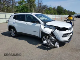 2023 Jeep Compass Latitude z VIN 3C4NJDBN3PT552804, wystawiony jako Copart lot #59872285 z przebiegiem 23 310 mil mil oraz Szkoda całkowita • Salvage title. Historia ofert i sprzedaży dostępna na DreamBid. Obrazek 4.