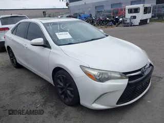 2017 Toyota Camry XLE z VIN 4T1BF1FK2HU267713, wystawiony jako IAAI lot #41043346 z przebiegiem 56 683 mil mil oraz . Historia ofert i sprzedaży dostępna na DreamBid. Obrazek 1.