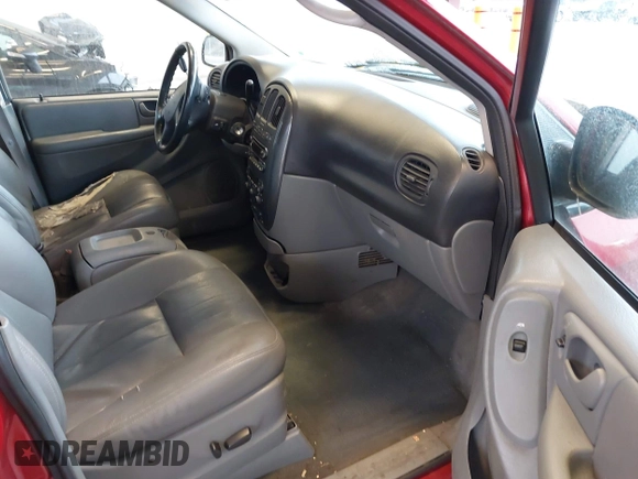 2005 Dodge Caravan SXT with VIN 2D4GP44LX5R210076, listed as a IAAI auction lot 41856927 with 291,712 mi miles and . Bid and sale history available at carsss.com. Image 5.