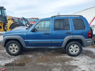 2005 Jeep Liberty Sport with VIN 1J4GL48K45W599048, listed as a IAAI auction lot 41603457 with 107,781 mi miles. Bid and sale history available at carsss.com. Image 15.