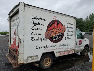 2005 Ford Econoline Cargo z VIN 1FDNE35L05HA95742, wystawiony jako Copart lot #56768625 z przebiegiem 130 000 mil mil oraz Czysty tytuł • Clean title. Historia ofert i sprzedaży dostępna na DreamBid. Obrazek 3.