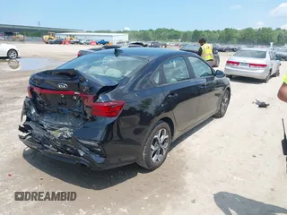 2021 Kia Forte LXS z VIN 3KPF24AD7ME264763, wystawiony jako IAAI lot #42477136 z przebiegiem 48 667 mil mil oraz . Historia ofert i sprzedaży dostępna na DreamBid. Obrazek 4.