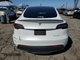 2021 Tesla Model Y Long Range with VIN 5YJYGDEEXMF146617, listed as a Copart auction lot 49347125 with 98,084 mi miles and Salvage Title. Bid and sale history available at DreamBid. Image 6.