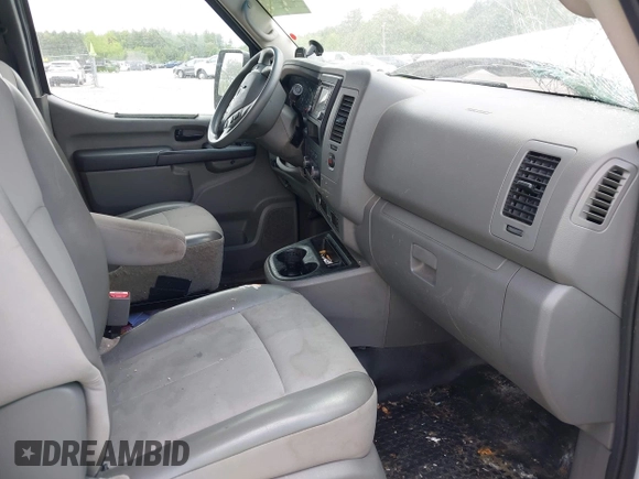 2018 Nissan NV Cargo S z VIN 1N6BF0KM1JN810438, wystawiony jako IAAI lot #42380139 z przebiegiem Nie podano mil oraz . Historia ofert i sprzedaży dostępna na DreamBid. Obrazek 5.
