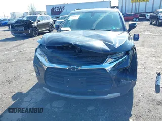 2020 Chevrolet Blazer LT z VIN 3GNKBHRS5LS678981, wystawiony jako IAAI lot #41882477 z przebiegiem Nie podano mil oraz . Historia ofert i sprzedaży dostępna na DreamBid. Obrazek 6.