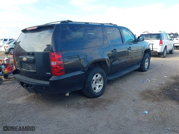 2007 Chevrolet Suburban LT with VIN 3GNFC16057G196996, listed as a IAAI auction lot 41631144 with 1 mi miles. Bid and sale history available at carsss.com. Image 4.