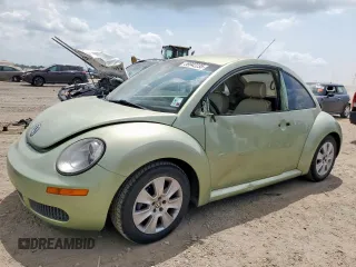 2008 Volkswagen Beetle S с VIN 3VWPW31C98M503667, выставлен на аукционе Copart как лот 59942235 с пробегом 122 030 миль миль и Списание • Salvage title. История ставок и продаж доступна на DreamBid. Изображение 1.