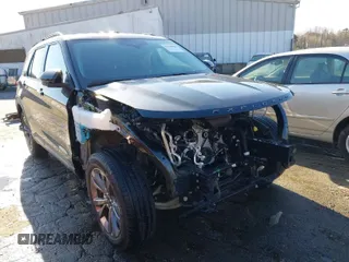 2024 Ford Explorer XLT with VIN 1FMSK7DHXRGA20820, listed as a IAAI auction lot 41034066 with 4,407 mi miles. Bid and sale history available at carsss.com. Image 1.