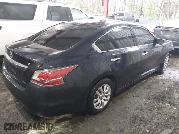 2014 Nissan Altima S with VIN 1N4AL3AP2EN384839, listed as a IAAI auction lot 41940730 with 119,651 mi miles and . Bid and sale history available at carsss.com. Image 4.