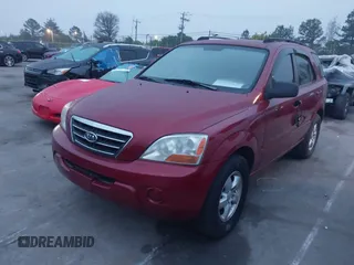 2008 Kia Sorento LX z VIN KNDJD735485838927, wystawiony jako IAAI lot #41918242 z przebiegiem 178 738 mil mil oraz . Historia ofert i sprzedaży dostępna na DreamBid. Obrazek 2.