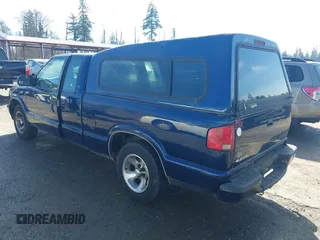 2001 Chevrolet S-10 LS with VIN 1GCCS19WX18259344, listed as a IAAI auction lot 41885132 with 77,628 mi miles and . Bid and sale history available at DreamBid. Image 3.