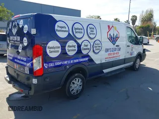 2015 Ford Transit XL z VIN 1FBZX2ZM5FKA97492, wystawiony jako IAAI lot #42018625 z przebiegiem 73 377 mil mil oraz . Historia ofert i sprzedaży dostępna na DreamBid. Obrazek 4.
