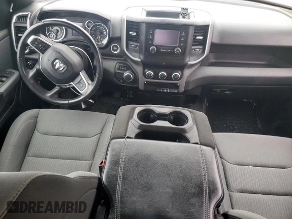 2022 Ram 1500 Big Horn z VIN 1C6RREBG7NN273085, wystawiony jako Copart lot #45925725 z przebiegiem 55 135 mil mil oraz Czysty tytuł • Clean title. Historia ofert i sprzedaży dostępna na DreamBid. Obrazek 8.
