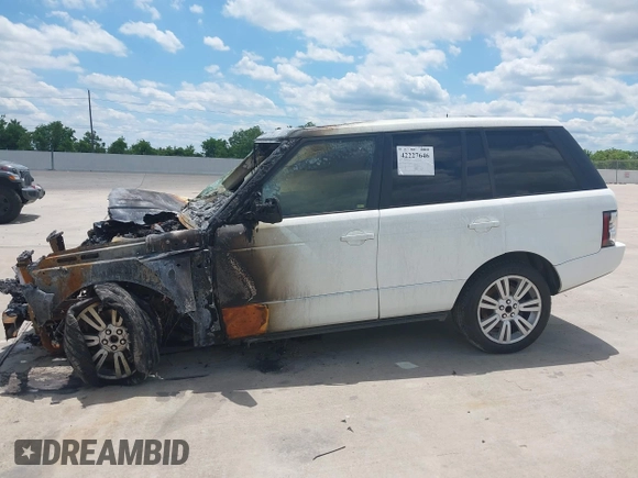 2012 Land Rover Range Rover HSE z VIN SALME1D47CA393573, wystawiony jako IAAI lot #42227646 z przebiegiem Nie podano mil oraz . Historia ofert i sprzedaży dostępna na DreamBid. Obrazek 13.