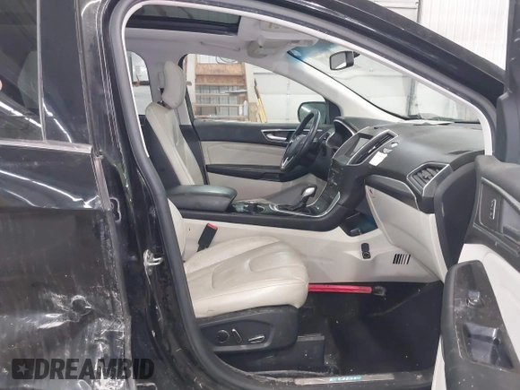 2016 Ford Edge Titanium with VIN 2FMPK4K81GBC52511, listed as a IAAI auction lot 41449953 with 370,101 mi miles. Bid and sale history available at carsss.com. Image 5.