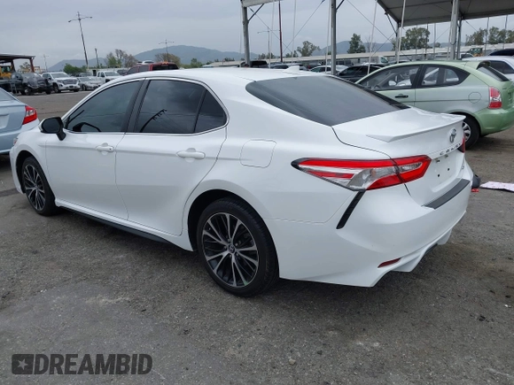 2020 Toyota Camry SE z VIN 4T1G11AKXLU917862, wystawiony jako IAAI lot #42057817 z przebiegiem 45 462 mil mil oraz . Historia ofert i sprzedaży dostępna na DreamBid. Obrazek 3.